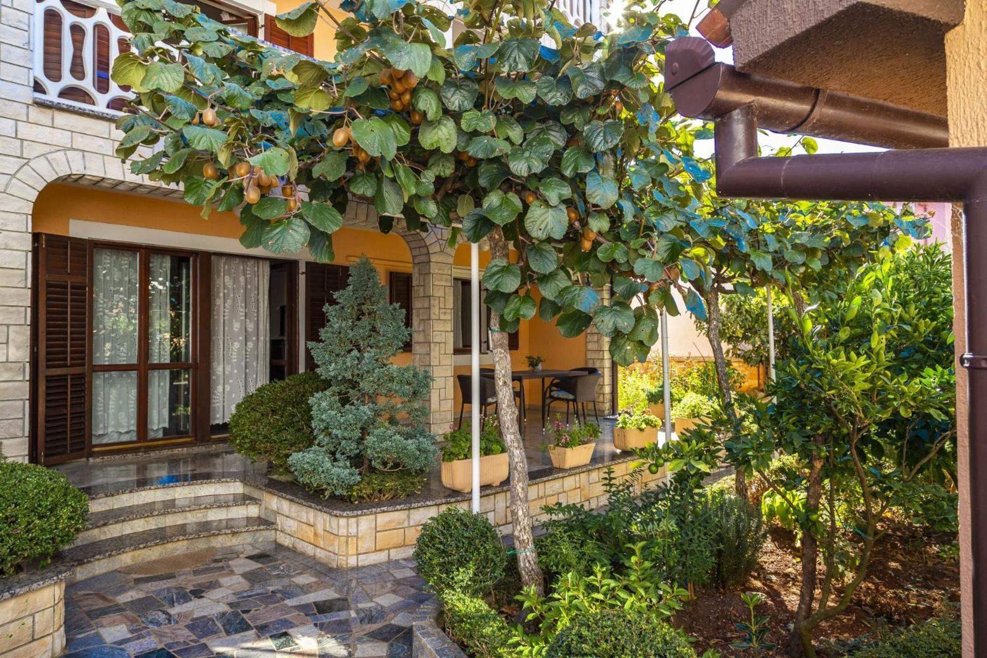 Apartments Mir Fazana Luaran gambar
